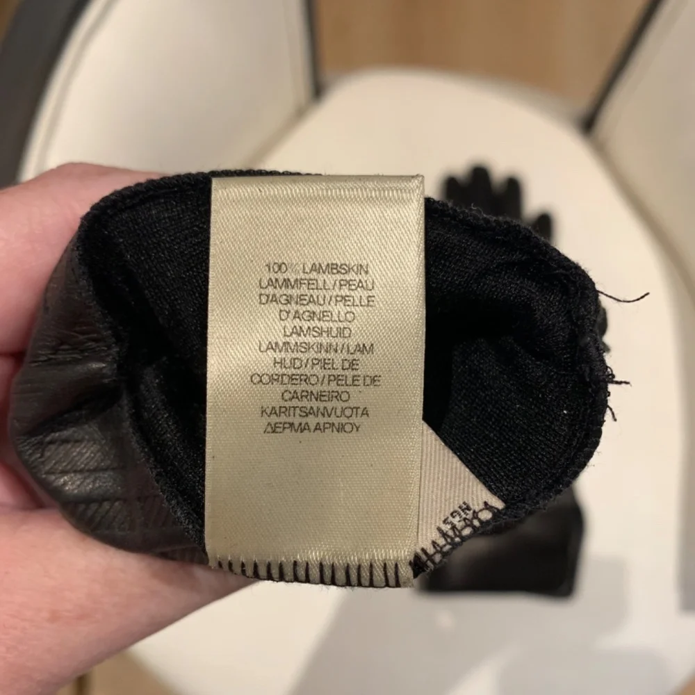 Burberry Black Quilted Leather Gloves